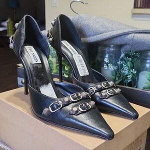 Steve Madden size 9 studded heel